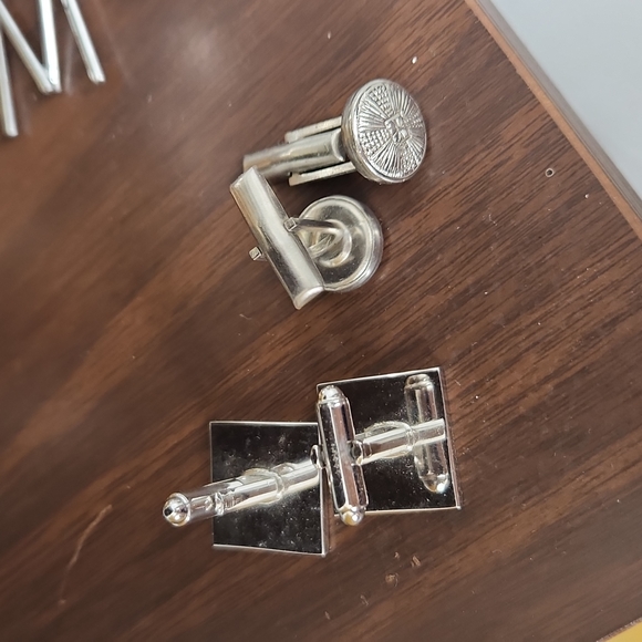 Set of Cuff Links - Picture 4 of 5